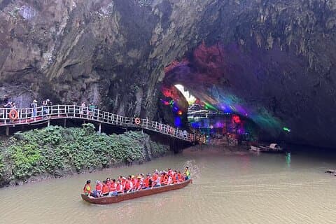Private Day Tour naar Gulong Canyon en Cave Fairland vanuit Guangzhou