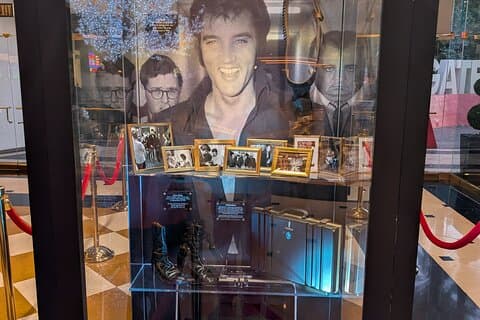 Elvis Presley História e passeio a pé em Vegas
