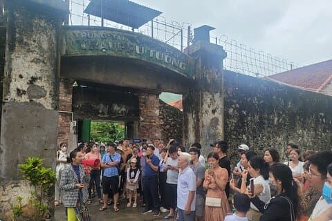 Visite privée des hauts lieux historiques de Con Dao