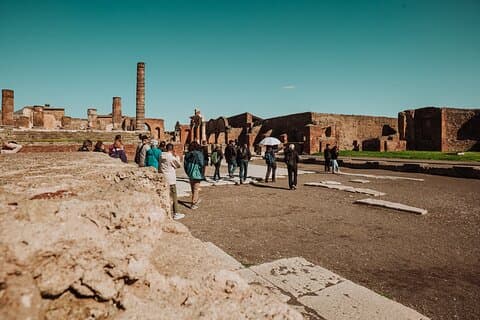 Visita a Pompeya en un grupo pequeño con un arqueólogo