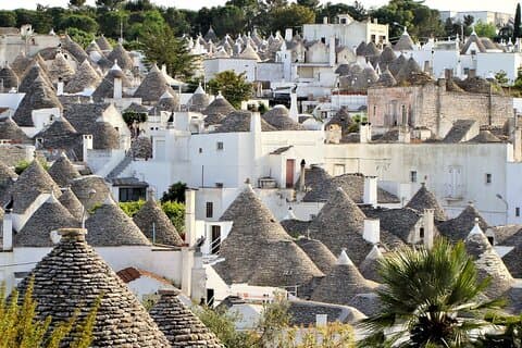 Alberobello selvguidet tur med GT-buss fra Bari