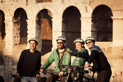 Tour in bicicletta per piccoli gruppi di Roma con Cannondale EBike di qualità