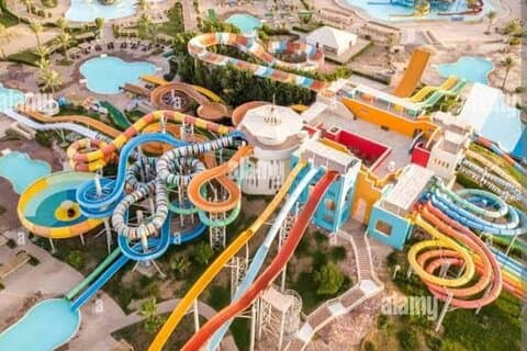 マカディウォーターワールド日帰りスライドとランチ付き