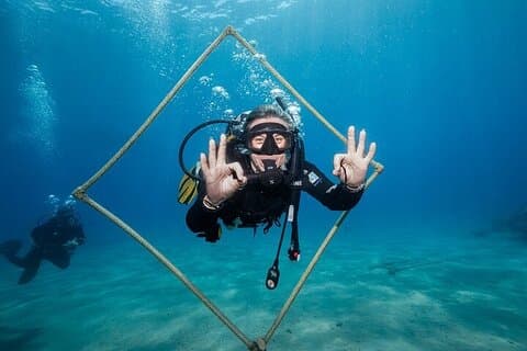 PADI-duiken voor gevorderden met lunch en transfers inbegrepen / Hurghada