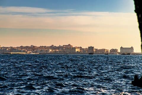 Private boat tour of Ortigia with aperitif on board