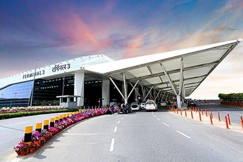 Privat lufthavn Transfer fra IGI Airport Delhi til Hotel