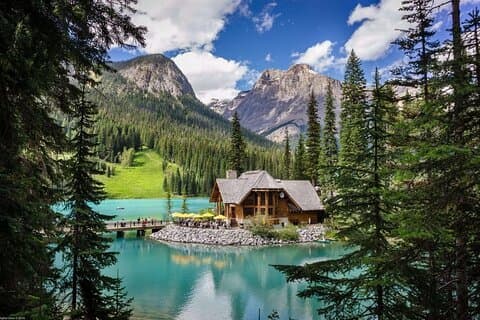 Banff :Lake Louise,Moraine,Emerald, Johnston Canyon & Banff Town