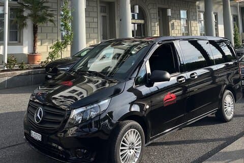 Transfers de Basileia para Frankfurt Private Airport para 1–4 passageiros