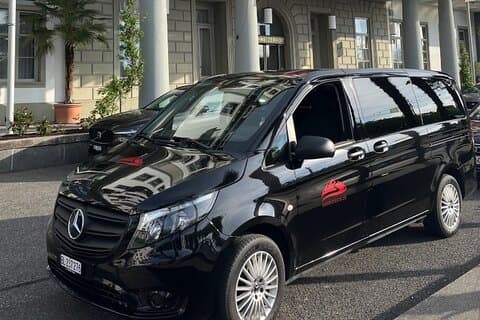 Basileia para ou de Genebra Transferências privadas para grupos de 1 - 4 pessoas.
