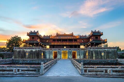 Hue Imperial City - Hai Van Pass utforsker fra Da Nang