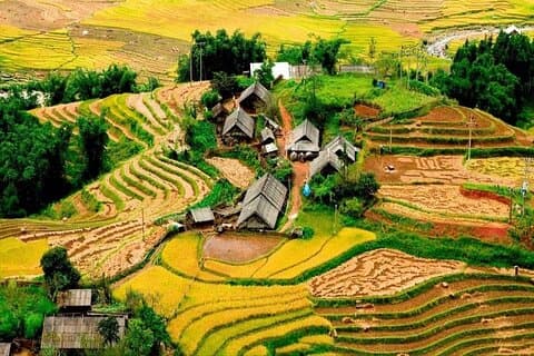 2 - Giorni Sapa Trekking da Hanoi Pernottamento nel villaggio di Tavan