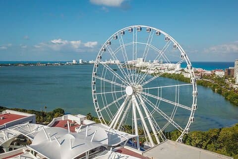 Cancun Sightseeing SkyWheel, Letters and Shopping