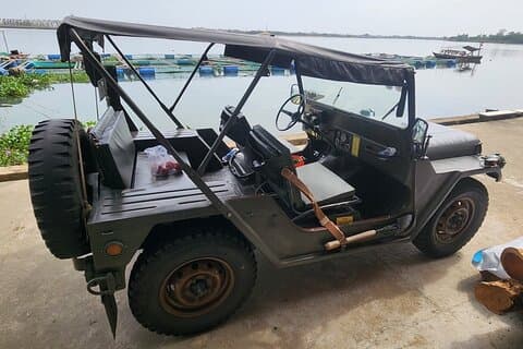HOI et landligt liv privat tur med 3 landsbyer af Army Jeep