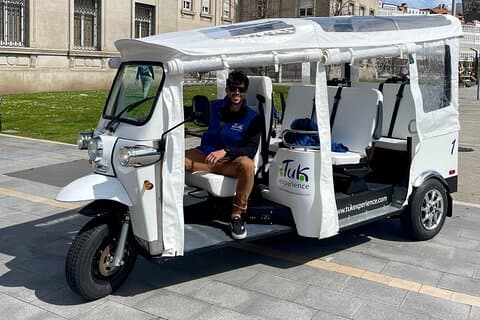 Ontdek A Coruña: 1 uur durende privé-tuk-tuktour