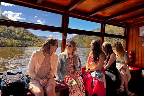 Esplora la valle del Douro con vini e panorami dai sapori tradizionali