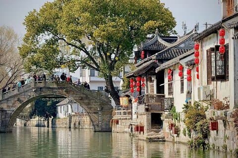 Hoteller i nærheden af Shanghai Authentic Fengjing Watertown Private Tour