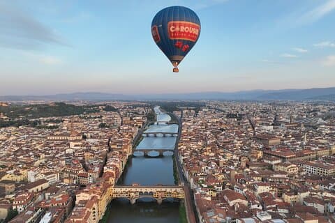 Luchtballonvlucht boven Florence