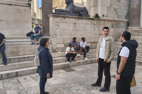 Walking Tour of Diocletian's Palace and Old town-small group