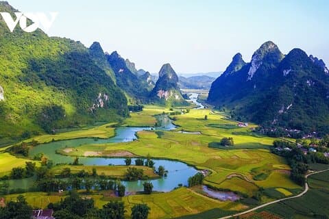 Ba Be Lake Boat Trip and Motorbike tour 2D1N from Cao Bang