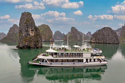 Halong 5 stjerner Day Cruise med buffet frokost og solnedgang fest