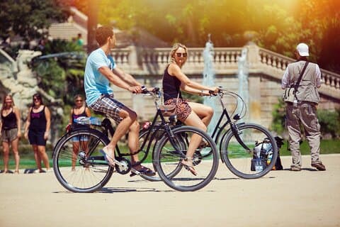 Barcelona Begeleide fietstour met tapas en wijn