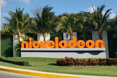 Flyplass - Hotel Nickelodeon - Generations Riviera M Transfer