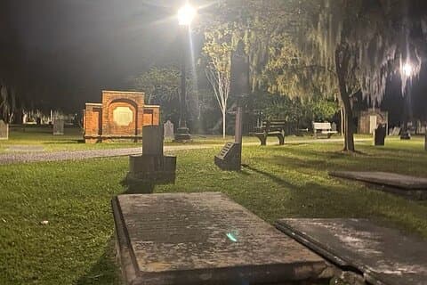 Savannah Haunted Pub Crawl Walking Tour