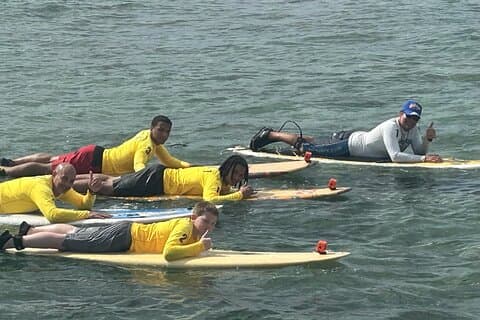 60 to 90 minutes Open Book Surfing Lesson with Certified Guide