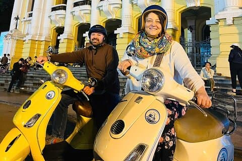 Hanoi Vespa Sunset Tour med lokal mat och tåg Street