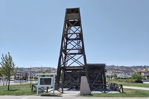 Un día completo Bakú Oil Boom y Patrimonio polaco Tour Privado