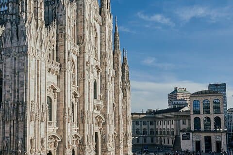 8 timers privat tur i Milano og Bellagio med afhentning fra Como