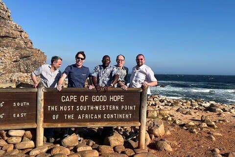 Excursão de dia inteiro em Cape of Good Hope e Table Mountain with Penguins