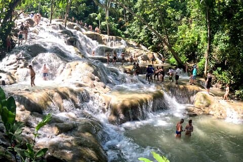 Exclusieve Dunns River Falls en Blue Hole-excursie + winkelen