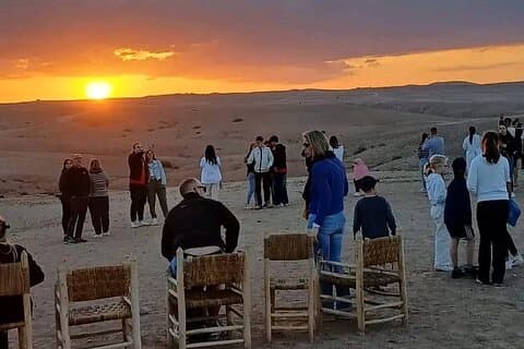 Évadez-vous à Agafay Desert Quad Bike Camel Promenade et dîner spectacle