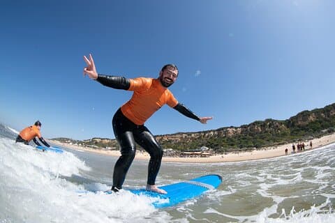 Esperienza Surf e Cena Dal Mare alla Tavola