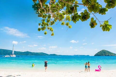 Racha e Coral Island