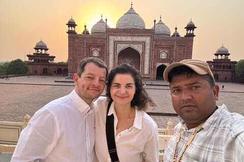 Taj Mahal and Fort entry tickets - Skip the line with Tour Guide