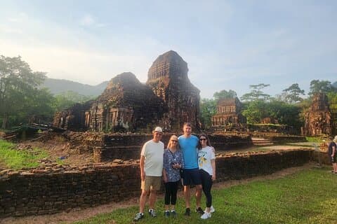 MY SON HOLYLAND & HOI AN WALKING TOUR, SAMPAN Boat Ride, colorido mercado nocturno