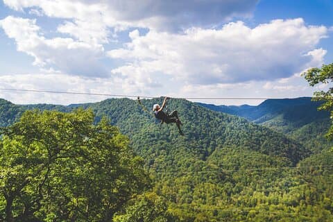 Epic Zipline Canopy Tour - Die Schlucht Zipline: Saluda, NC