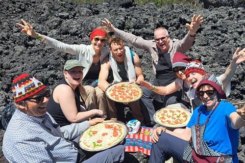 Conquer the Pacaya Volcano from Antigua and prepare your Pizza