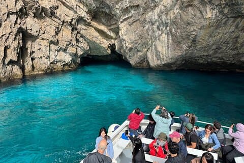 Desde Sorrento: tour por Capri y Anacapri con crucero Faraglioni