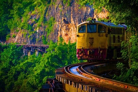 De Banguecoque: Death Railway & Hellfire Pass Tour com almoço