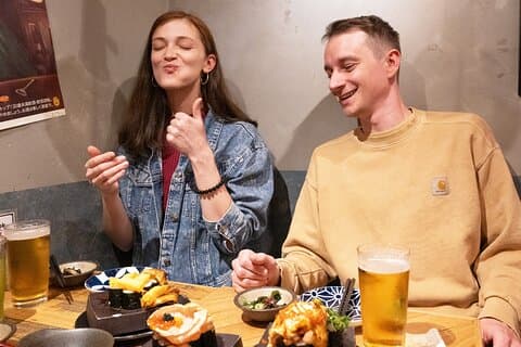 Tokyo: Hoteller i nærheden af Shinjuku Bar Hopping & Night Walking Tour