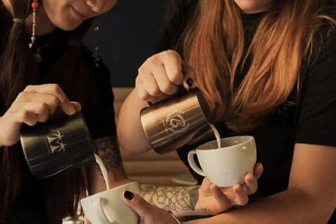 Taller de elaboración de moka y cata de café en Milán