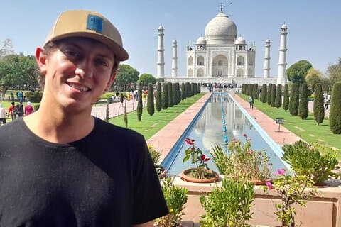 Taj Mahal Tour from Jaipur – Car, Guide, Entry & Lunch Included