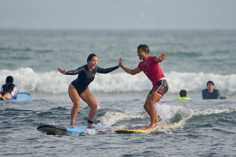 2 timers privat surfelesjon for nybegynnere Canggu
