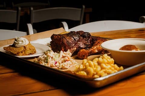 Chuck Wagon Supper & Western Stage Show bij Blazin' M Ranch Ticket