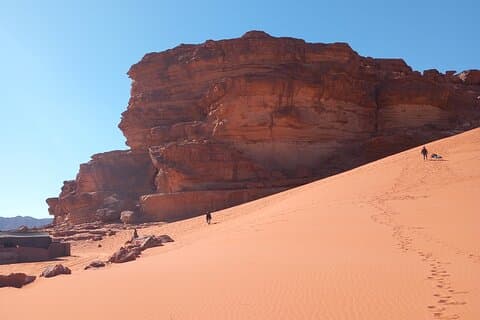 4 timers Wadi Rum ørken tur med en halvtime kamel tur