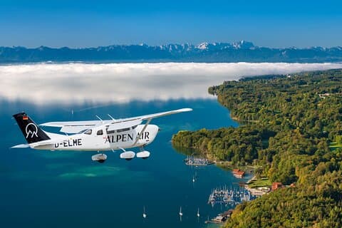 Sightseeing flight Zugspitze Neuschwanstein Castle Alps Munich Augsburg