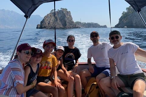 Privé boottocht van een halve dag naar de kust van Amalfi met zwem- en schilderachtige stops
